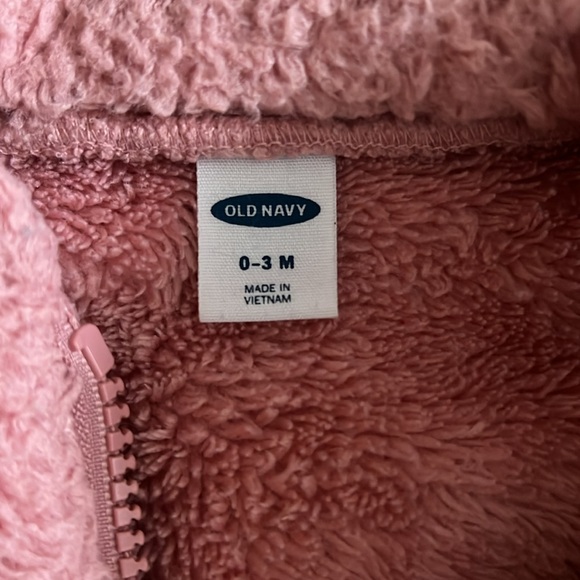 Old Navy Pink Sherpa Vest for Girl Baby - Pink Paradigm with Zip Up (0-3 M) - Picture 4 of 6
